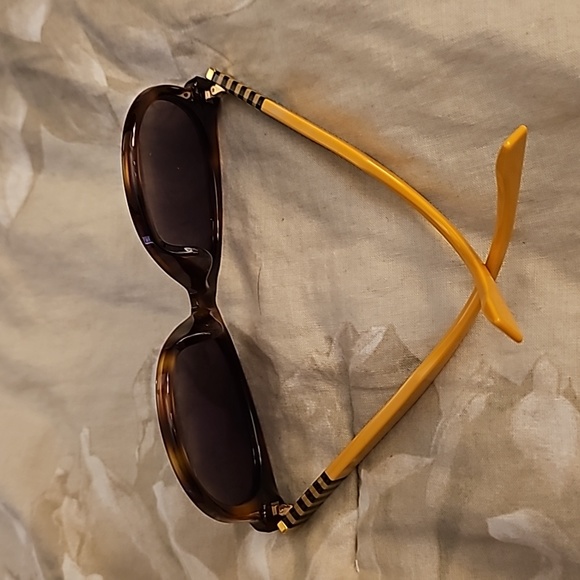 FENDI Women's Sunglasses. Pre-owned - Picture 5 of 12
